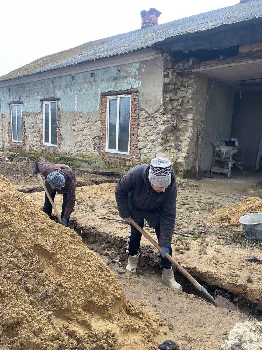 Будівництво власного центру
